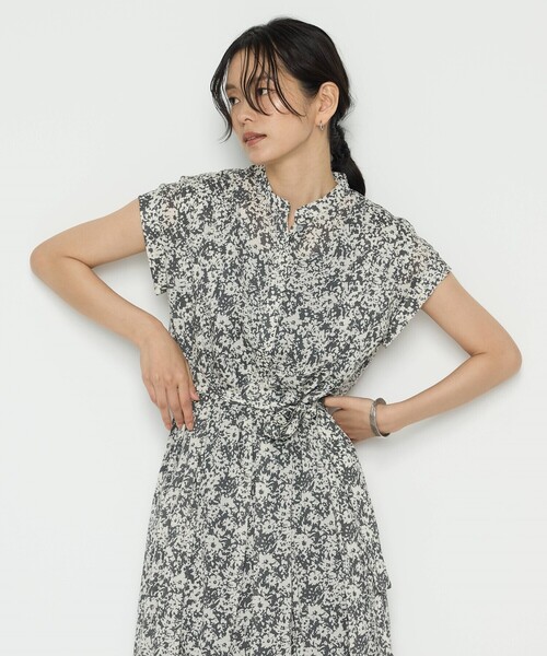 K.T KIYOKO TAKASE（キヨコタカセ）の「キュプラコットンフラワープリント ドレス（ワンピース・レディース・ネイビー/チャコール・9号/7号）」の21枚目の写真