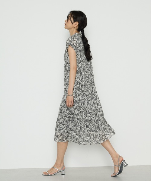 K.T KIYOKO TAKASE（キヨコタカセ）の「キュプラコットンフラワープリント ドレス（ワンピース・レディース・ネイビー/チャコール・9号/7号）」の22枚目の写真