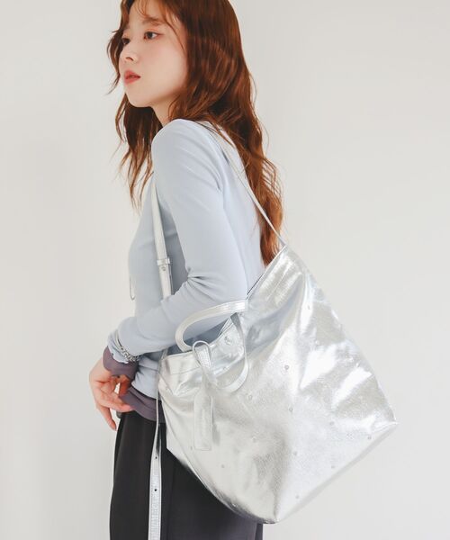 le.coeur blanc(ルクールブラン)の「ドット刺繍2wayトート(トートバッグ・レディース・シルバー/ブラック/ベージュ・FREE)」の15枚目の写真