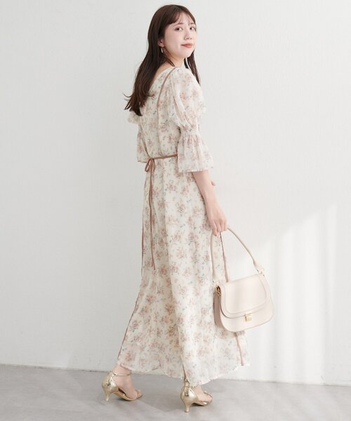 【美品】Kana バックデザイン キャンディースリーブ ワンピース WEB限定】キャンディースリーブパイピングワンピース