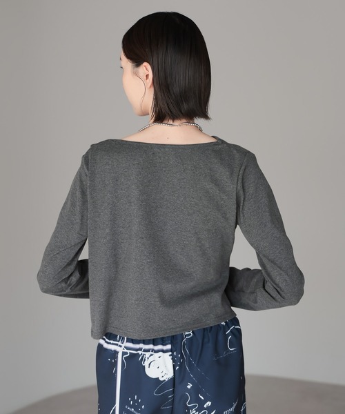 amini（アミニ）の「2WAYドレープオフショルトップス（Tシャツ/カットソー・レディース・ブラウン/ホワイト/チャコールグレー/ブラック/杢グレー/ピンク/イエロー・MEDIUM）」の20枚目の写真