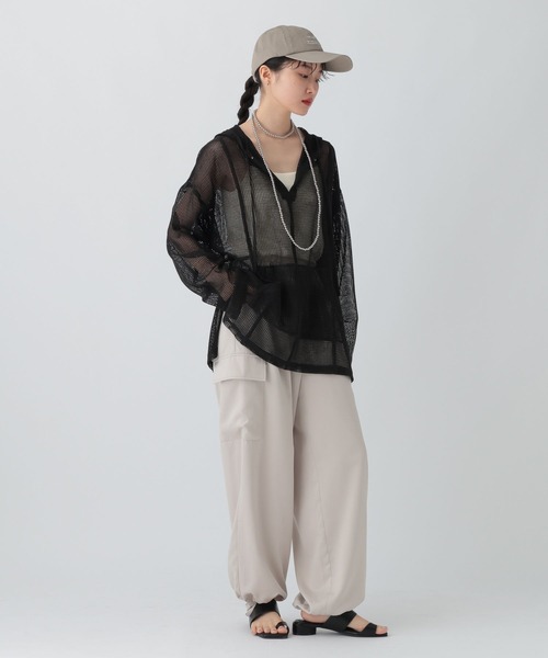 LEPSIM（レプシィム）の「メッシュフーディープルオーバー　581017（その他トップス・レディース・ブラック/アイボリー/ブルー・FREE）」の15枚目の写真