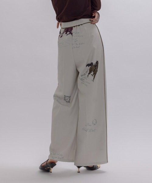 Eimee Law(エイミーロウ)の「テキスト馬柄ptパイピングセンタープレスパンツ(その他パンツ・レディース・ライトベージュ/ブラック・MEDIUM)」の11枚目の写真