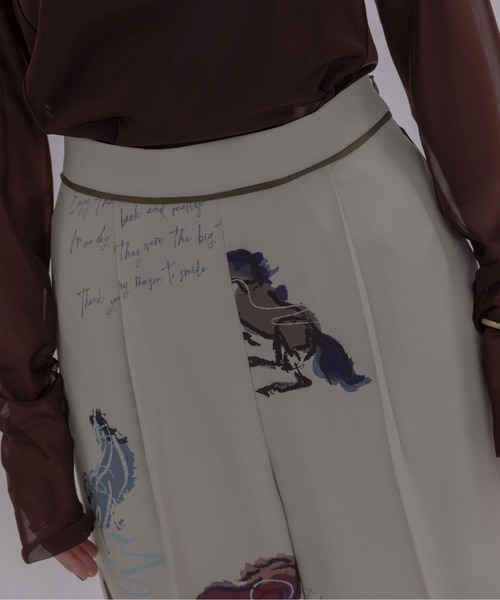 Eimee Law(エイミーロウ)の「テキスト馬柄ptパイピングセンタープレスパンツ(その他パンツ・レディース・ライトベージュ/ブラック・MEDIUM)」の16枚目の写真