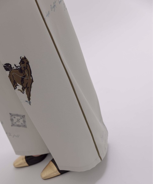 Eimee Law(エイミーロウ)の「テキスト馬柄ptパイピングセンタープレスパンツ(その他パンツ・レディース・ライトベージュ/ブラック・MEDIUM)」の19枚目の写真