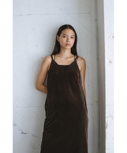 STYLEMIXER（スタイルミキサー）の「ベロアレイヤーキャミワンピース（ワンピース・レディース・ブラック/ブラウン/ベージュ・SMALL/MEDIUM）」の14枚目の写真