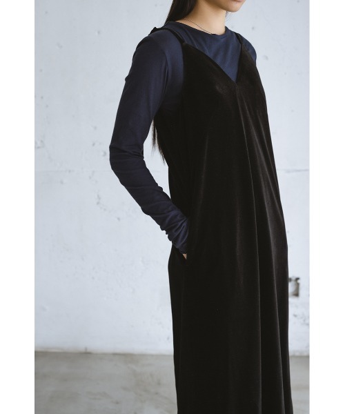 STYLEMIXER（スタイルミキサー）の「ベロアレイヤーキャミワンピース（ワンピース・レディース・ブラック/ブラウン/ベージュ・SMALL/MEDIUM）」の7枚目の写真