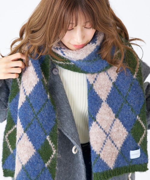 estaa（エスタ）の「ニットマフラー 洗える "ハート フラワー"（マフラー・レディース・ブルー/ダークブルー/ベージュ/ダークネイビー/ダークブラウン/ライトグレー/ライトベージュ/ブラック/グレー・FREE）」の7枚目の写真