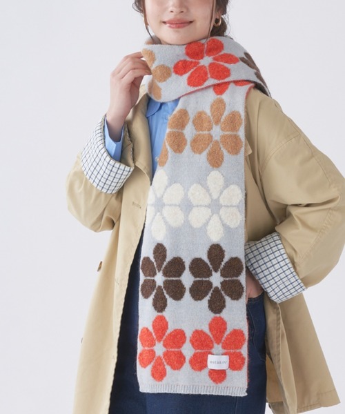 estaa（エスタ）の「ニットマフラー 洗える "ハート フラワー"（マフラー・レディース・ブルー/ダークブルー/ベージュ/ダークネイビー/ダークブラウン/ライトグレー/ライトベージュ/ブラック/グレー・FREE）」の20枚目の写真