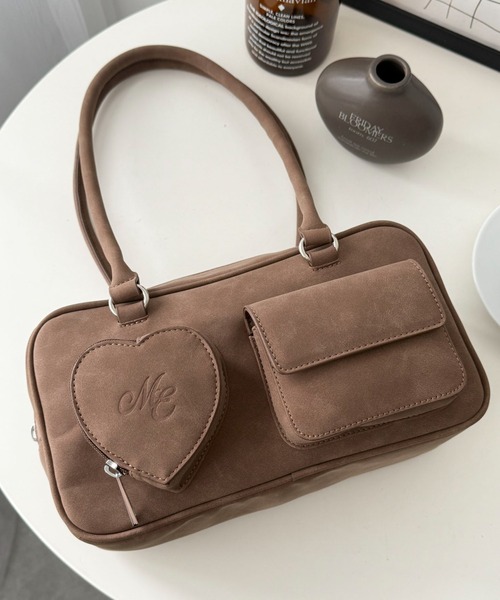 WEGO（ウィゴー）の「WEGO/ハートポケットボストンバッグ（ショルダーバッグ・レディース・ブラック/ブラウン・FREE）」の5枚目の写真