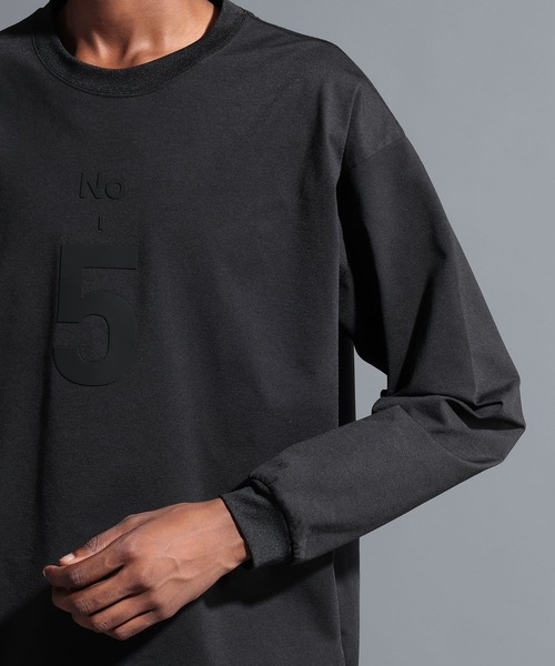 NUMERALS（ヌメラルズ）の「【NUMERALS】ナンバーロゴロングスリーブTEE（Tシャツ/カットソー・メンズ・オフホワイト/ブラック/ネイビー・MEDIUM/LARGE）」の17枚目の写真