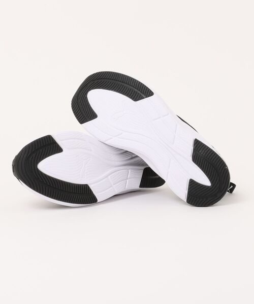 PUMA(プーマ)の「《PUMA》SOFTRIDE ハルリー スリップオン(スリッポン・レディース・ホワイト系その他/ブラック・23.5cm/22.5cm/23.0cm/24.0cm/24.5cm/25.0cm)」の4枚目の写真