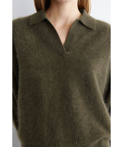 COS(コス)の「ブラッシュドカシミヤポロセーター(ポロシャツ・レディース・カーキ/ライトピンク・XS/L/M/S)」の13枚目の写真