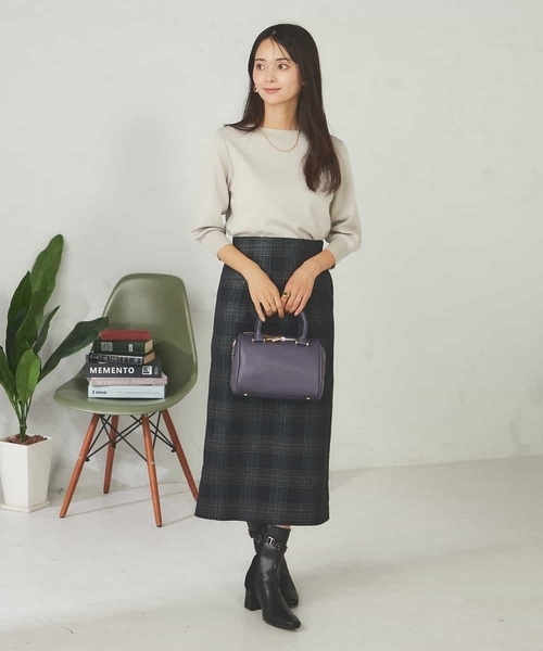 a.v.v（アーヴェヴェ）の「ラメチェックナロースカート（スカート・レディース・チャコールグレー/モカ・36/38）」の3枚目の写真