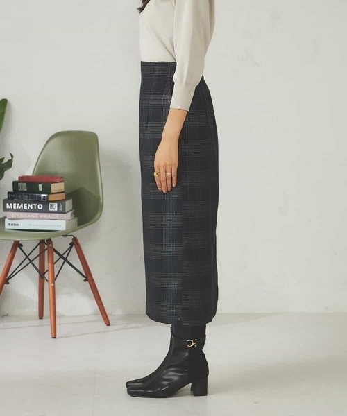 a.v.v（アーヴェヴェ）の「ラメチェックナロースカート（スカート・レディース・チャコールグレー/モカ・36/38）」の14枚目の写真