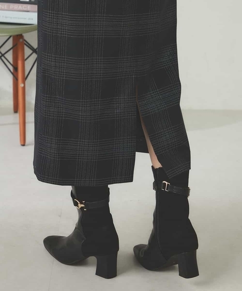 a.v.v（アーヴェヴェ）の「ラメチェックナロースカート（スカート・レディース・チャコールグレー/モカ・36/38）」の18枚目の写真