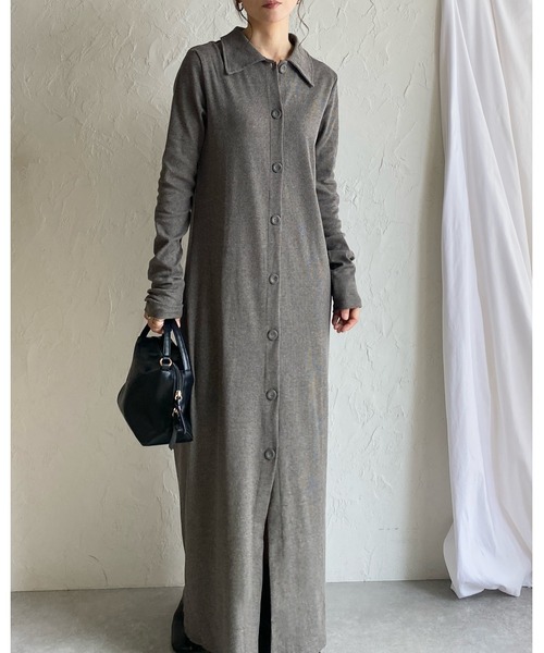 She's Closet(シーズクローゼット)の「ロング丈襟付きリブタイトポロワンピース(ワンピース・レディース・ブラック/チャコールグレー・FREE)」の4枚目の写真