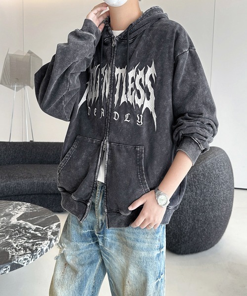 FVLMEN（フルメン）の「【FVLMEN】logo embroidery snow wash short W zip parka/ロゴ 刺繍 スノー ウォッシュ 短丈 ダブル ジップ パーカー（パーカー・メンズ・チャコールグレー/ブラック/ピンク・MEDIUM/LARGE）」の5枚目の写真