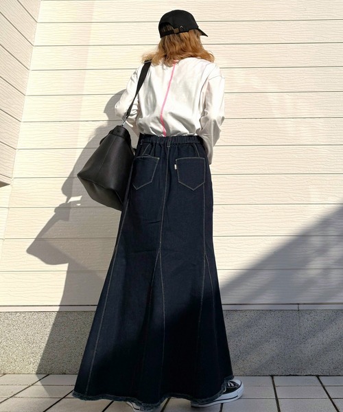 Q（キュー）の「マーメイドデニムロングスカート（デニムスカート・レディース・ネイビー/ブラック・MEDIUM）」の19枚目の写真