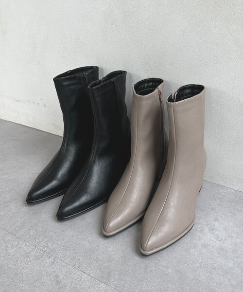 Thevon（ゼボン）の「ポインテッドヒールブーツ（ブーツ・レディース・ブラック/グレイッシュベージュ・L/M）」の3枚目の写真