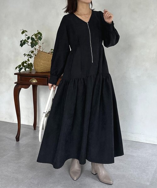 Thevon（ゼボン）の「ポインテッドヒールブーツ（ブーツ・レディース・ブラック/グレイッシュベージュ・L/M）」の18枚目の写真