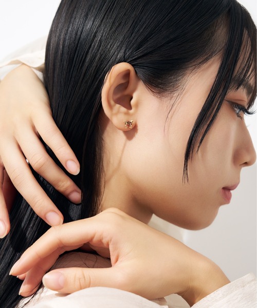 Jewel closet by L&Co.(ジュエルクローゼットバイエルアンドコー)の「K10 馬/ホース カラーストーン ピアス(ピアス(両耳用)・レディース・イエローゴールド・FREE)」の2枚目の写真