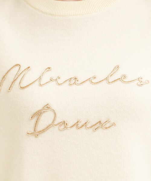 SHOO・LA・RUE（シューラルー）の「【洗濯機可/ちくちくしにくい】大人のための スウェットライク刺繍ロゴニット（ニット/セーター・レディース・ネイビー/グレー/ブラウン系その他/アイボリー・04/03/02/01）」の17枚目の写真