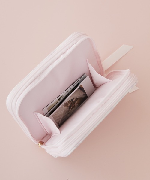 Maison de FLEUR（メゾンドフルール）の「リボンプリントマルチケース（ポーチ・レディース・ライトブルー/ブラック/ピンク・FREE）」の6枚目の写真