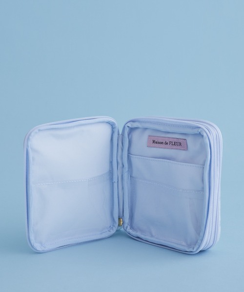 Maison de FLEUR（メゾンドフルール）の「リボンプリントマルチケース（ポーチ・レディース・ライトブルー/ブラック/ピンク・FREE）」の9枚目の写真