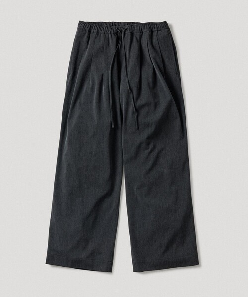 ADAM ET ROPE'（アダムエロペ）の「4WAY ストレッチ ツイル イージー スラックス / セットアップ対応（スラックス・メンズ・ブラック/チャコールグレー/カーキ・L/M）」の2枚目の写真