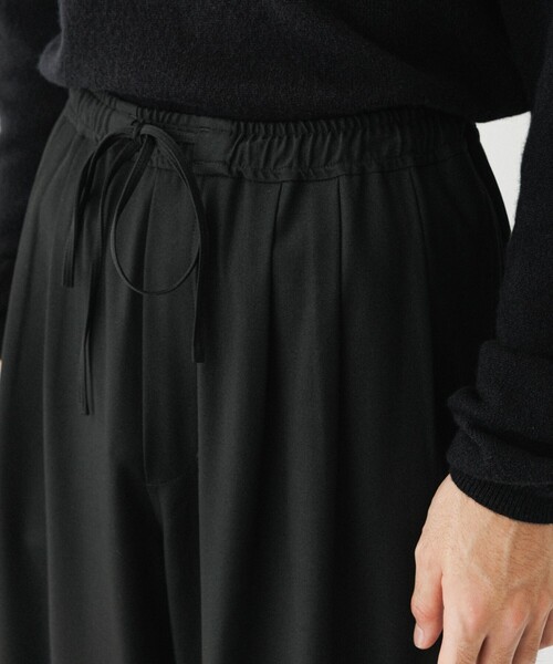 ADAM ET ROPE'（アダムエロペ）の「4WAY ストレッチ ツイル イージー スラックス / セットアップ対応（スラックス・メンズ・ブラック/チャコールグレー/カーキ・L/M）」の9枚目の写真