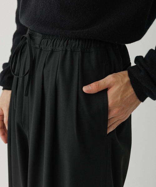 ADAM ET ROPE'（アダムエロペ）の「4WAY ストレッチ ツイル イージー スラックス / セットアップ対応（スラックス・メンズ・ブラック/チャコールグレー/カーキ・L/M）」の13枚目の写真