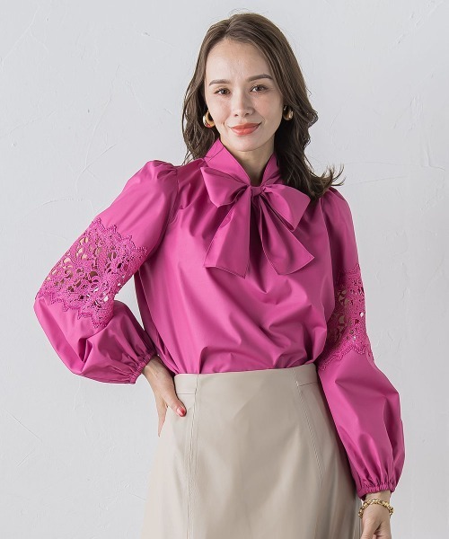 Viaggio Blu(ビアッジョブルー)の「袖レースブラウス≪洗濯機で洗える≫(シャツ/ブラウス・レディース・ホワイト/ネイビー/ベージュ/ピンク・M/S/L)」の4枚目の写真