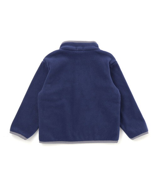 BeBe(ベベ)の「【POLARTEC(ポーラテック)】フリースパイピングハイネックプルオーバー(スウェット・キッズ・グレー/ブルー・140cm/130cm/150cm)」の7枚目の写真