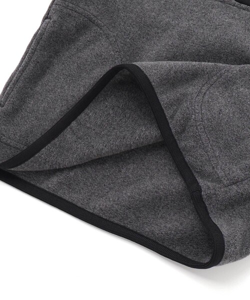 BeBe(ベベ)の「【POLARTEC(ポーラテック)】フリースパイピングハイネックプルオーバー(スウェット・キッズ・グレー/ブルー・140cm/130cm/150cm)」の15枚目の写真