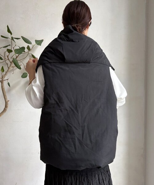DouDou（ドゥドゥ）の「【WEB限定】ストールライクファーバーダウンベスト（ベスト・レディース・ブラック/ブラウン/ライトグレー・FREE）」の13枚目の写真