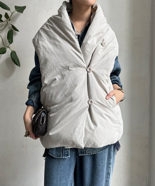 DouDou（ドゥドゥ）の「【WEB限定】ストールライクファーバーダウンベスト（ベスト・レディース・ブラック/ブラウン/ライトグレー・FREE）」の21枚目の写真