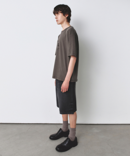 INSILENCE（インサイロンス）の「フェイデッドグラフィックTシャツ BROWN（Tシャツ/カットソー・レディース・その他・SMALL/MEDIUM/LARGE）」の3枚目の写真