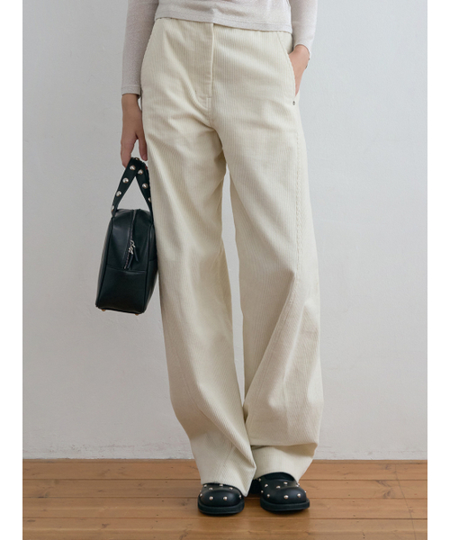 Kijun(キジュン)の「Curved Seam Corduroy Pants Ivory(その他パンツ・レディース・その他・SMALL/MEDIUM/LARGE)」の1枚目の写真