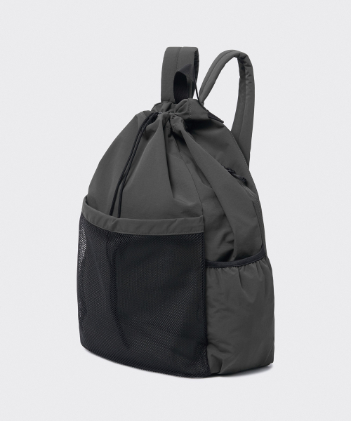 MUSINSA STANDARD（ムシンサスタンダード）の「リップストップメッシュポケットドローストリングバックパック[グレー]（バックパック/リュック・メンズ・その他・FREE）」の3枚目の写真