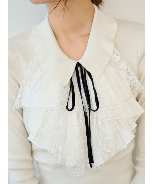 SNIDEL（スナイデル）の「Sustainableレイヤードラッフルニットプルオーバー（ニット/セーター・レディース・アイボリー/ブラック/ブラウン・F）」の8枚目の写真