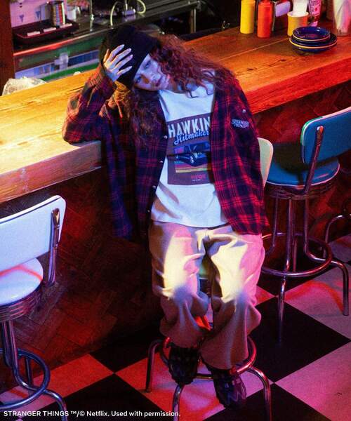 Green　Parks（グリーンパークス）の「■STRANGER THINGS×MINNETONKA フェイクスウェードパンツ（スウェットパンツ・レディース・ベージュ/グレー・FREE）」の7枚目の写真