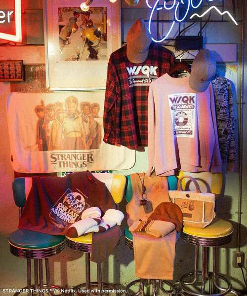 Green　Parks（グリーンパークス）の「■STRANGER THINGS×MINNETONKA フェイクスウェードパンツ（スウェットパンツ・レディース・ベージュ/グレー・FREE）」の11枚目の写真