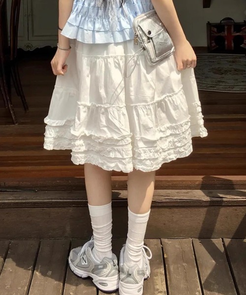 LAC-VERT（ラック・ヴェール）の「ボリュームフリルティアードスカート（スカート・レディース・ネイビー/ホワイト/ブラック/チャコールグレー・FREE）」の9枚目の写真