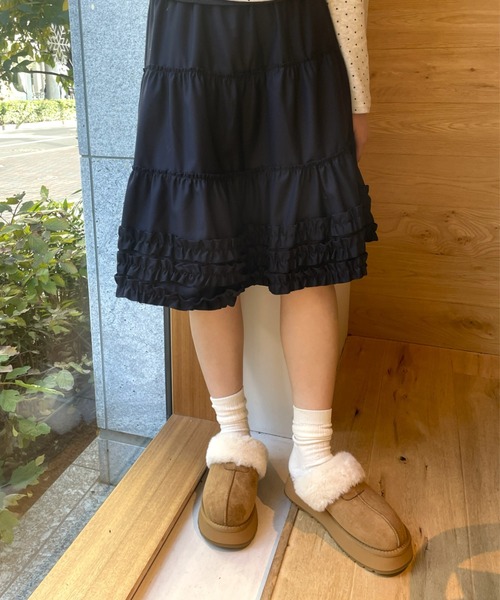 LAC-VERT（ラック・ヴェール）の「ボリュームフリルティアードスカート（スカート・レディース・ネイビー/ホワイト/ブラック/チャコールグレー・FREE）」の15枚目の写真