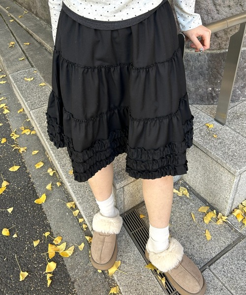 LAC-VERT（ラック・ヴェール）の「ボリュームフリルティアードスカート（スカート・レディース・ネイビー/ホワイト/ブラック/チャコールグレー・FREE）」の5枚目の写真