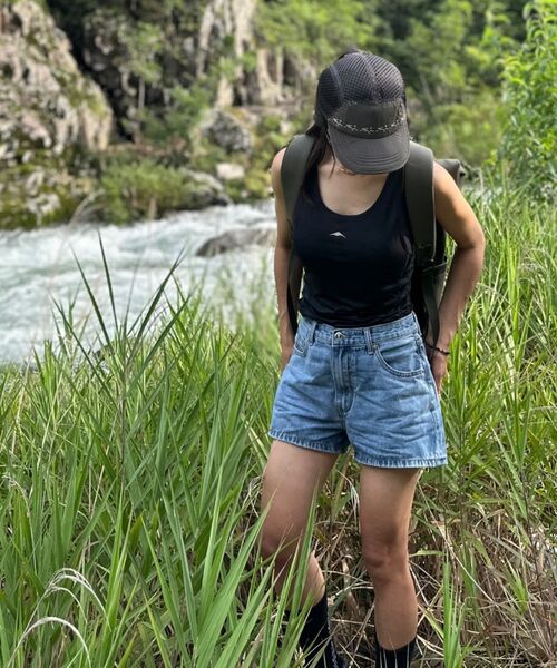 LADY VOLUME(レディーボリューム)の「ディストレスデニムショーツ (BLUE)(その他パンツ・レディース・その他・SMALL/MEDIUM/LARGE)」の5枚目の写真