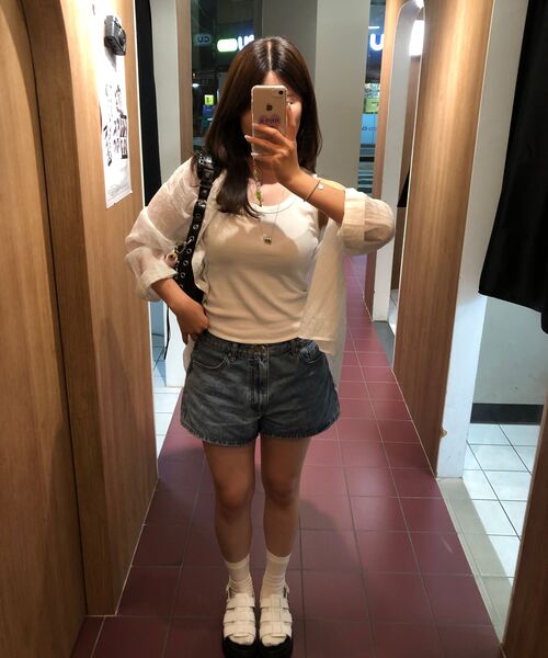 LADY VOLUME(レディーボリューム)の「ディストレスデニムショーツ (BLUE)(その他パンツ・レディース・その他・SMALL/MEDIUM/LARGE)」の9枚目の写真
