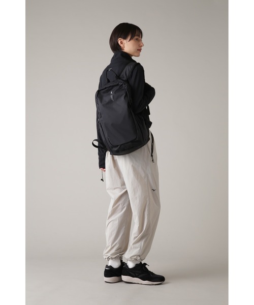 MARGARET HOWELL（マーガレットハウエル）の「NYLON RIPSTOP（バックパック/リュック・レディース・ブラック・FREE）」の3枚目の写真