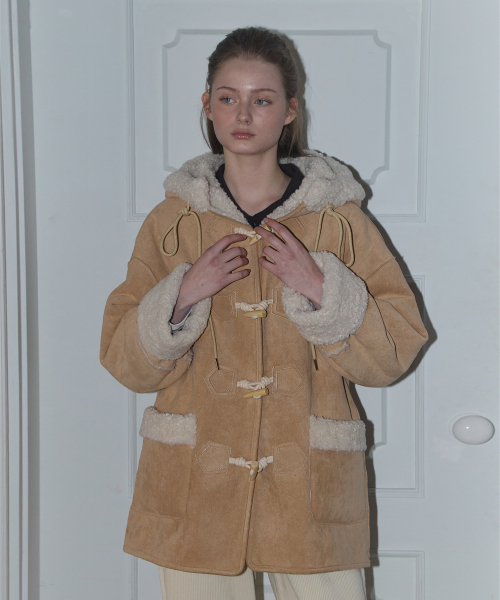 ANOETIC(アノエティック)の「ANC HOODIE MUSTANG_BEIGE(ムートンコート・レディース・Beige・FREE)」の3枚目の写真